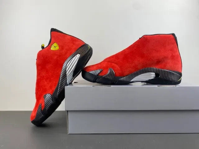 Air Jordan 14 Tênis de Basquete de Suede Vermelho com Fibra de Carbono 14