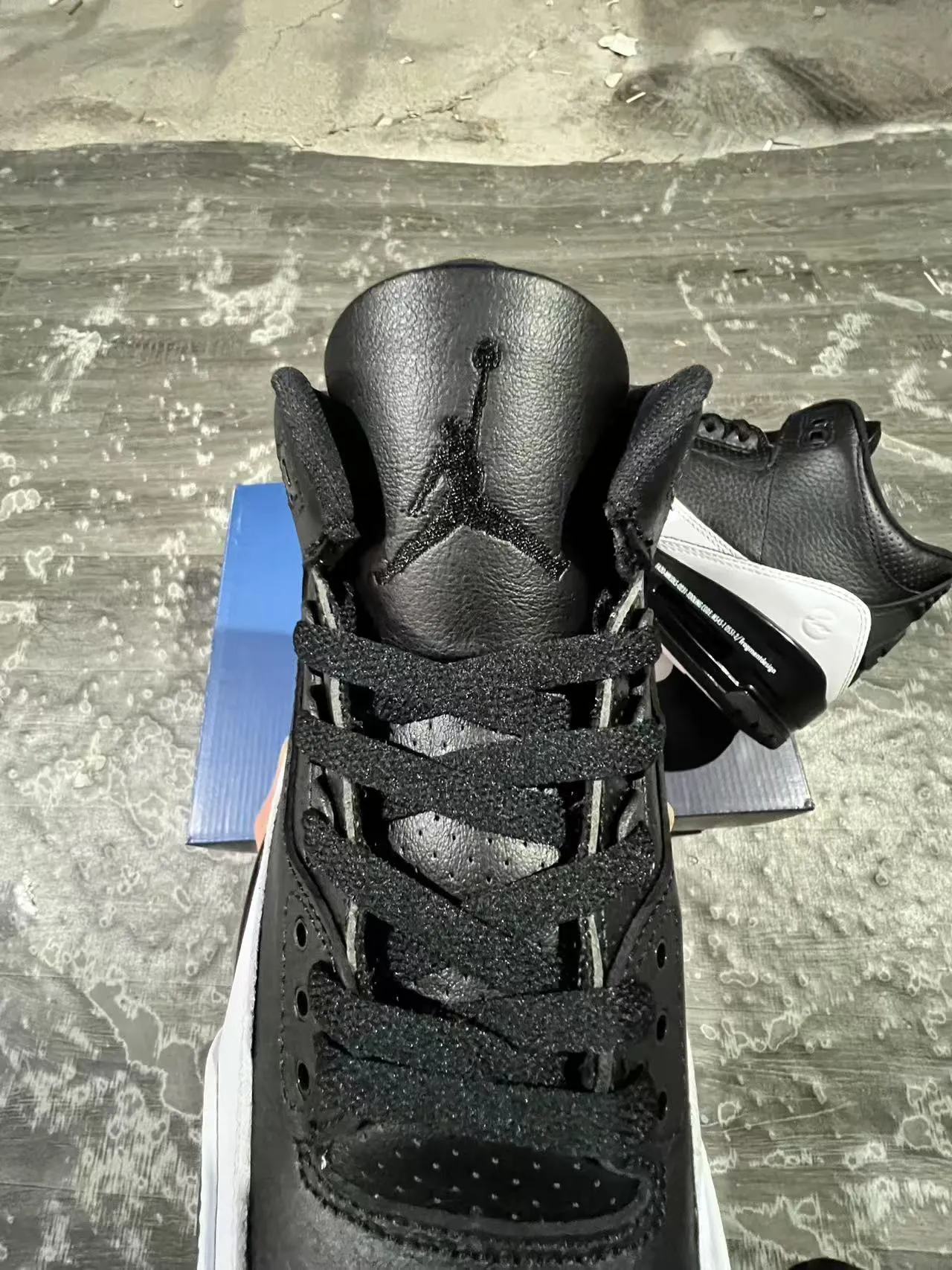 Air Jordan 3 Black White Basketball Shoes 4
