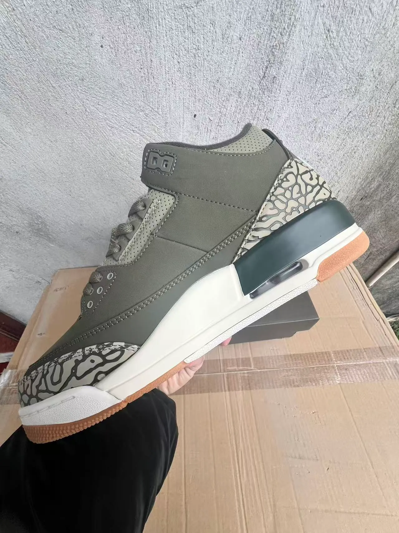 Air Jordan 3 Olive Elephant Print Basketball Shoes 5