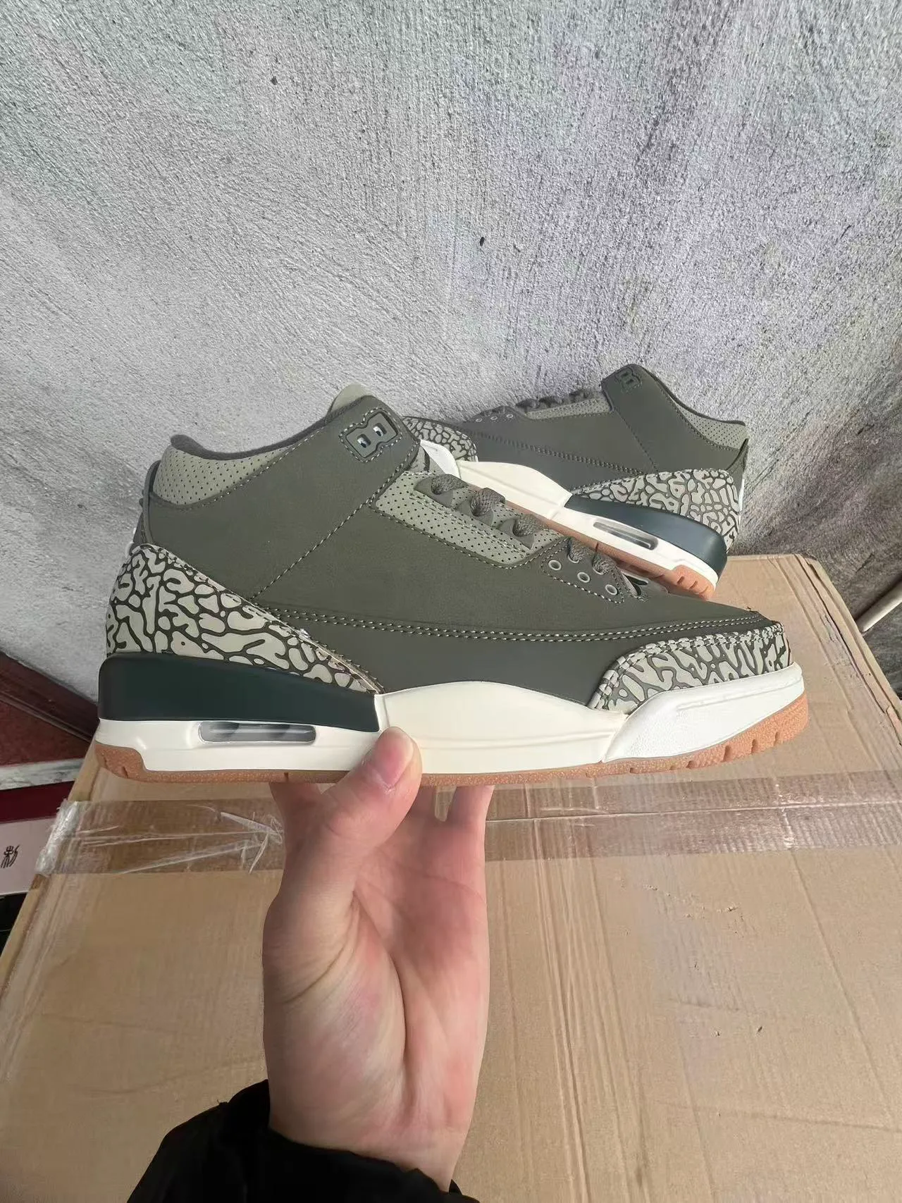 Air Jordan 3 Olive Elephant Print Basketball Shoes 7