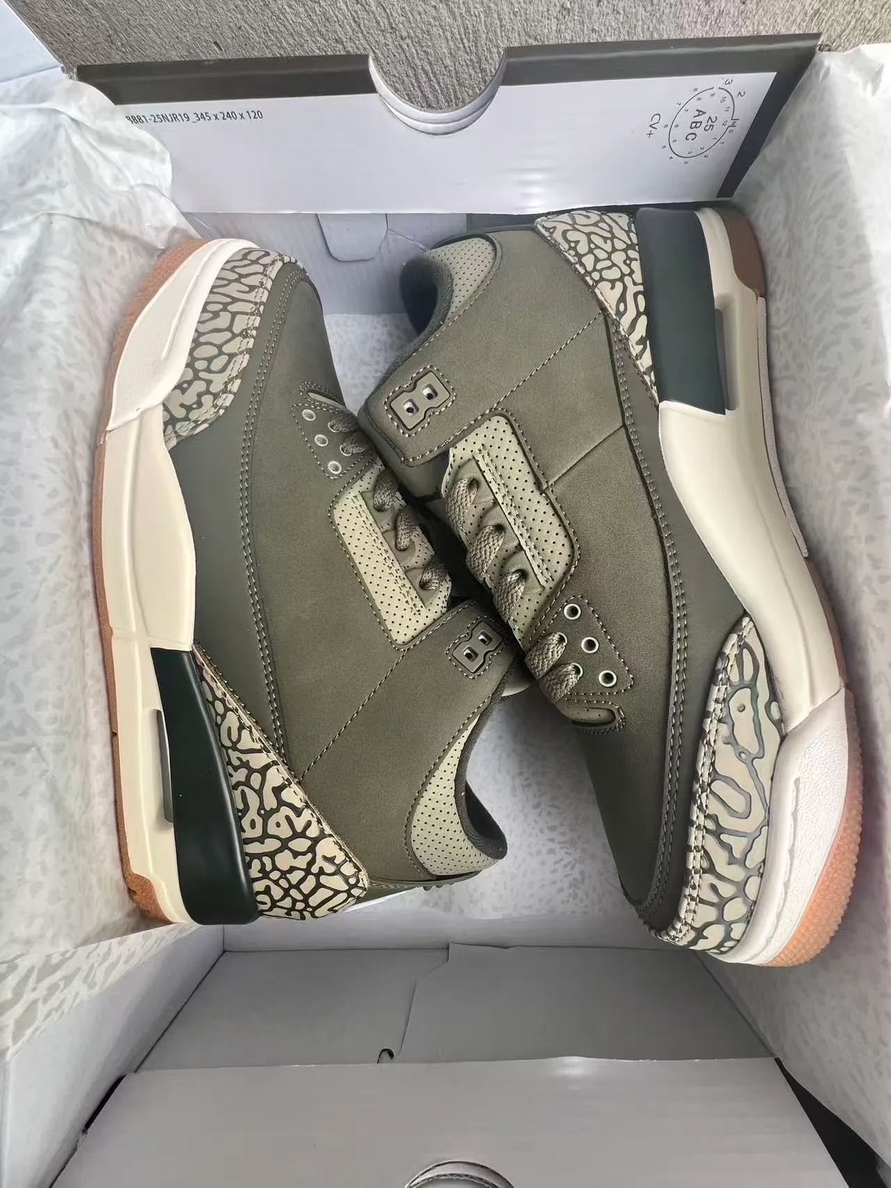 Air Jordan 3 Olive Elephant Print Basketball Shoes 8