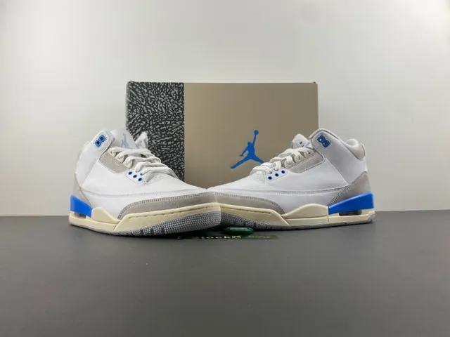 Chaussures de basketball Air Jordan 3 blanc gris clair bleu 13