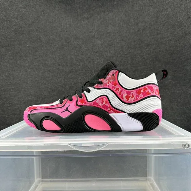 Chaussures de basketball Air Jordan 37 rose blanc noir 2