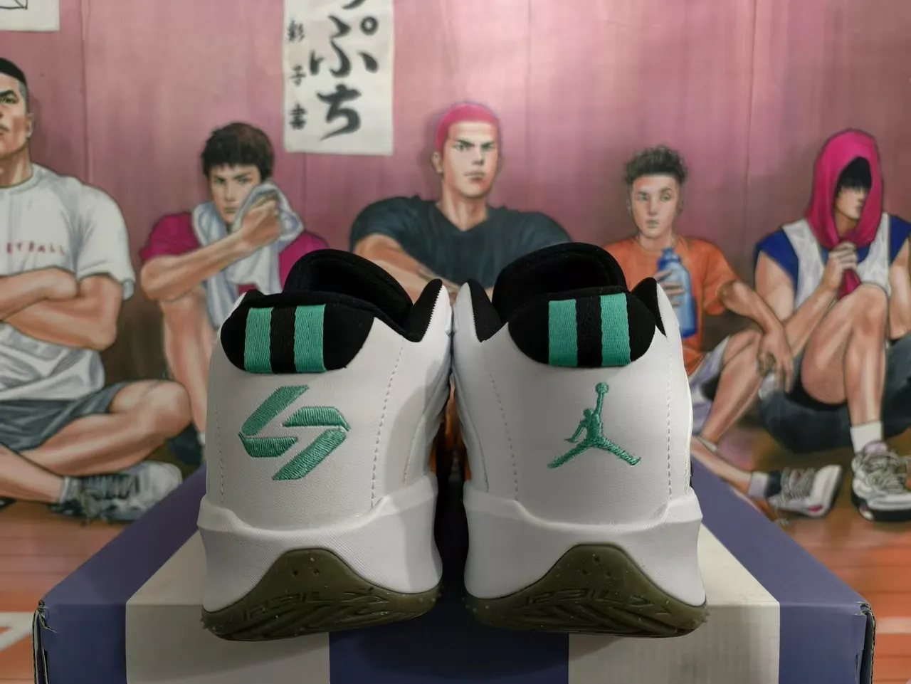 Chaussures de basketball Air Jordan 37 blanc noir orange moucheté 2