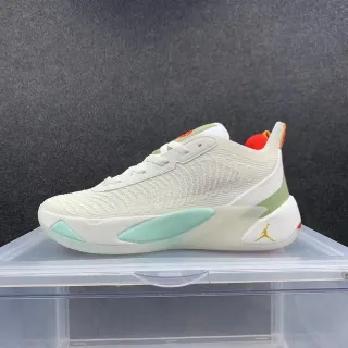 Air Jordan 37 White Green Knit Upper Sculpted Midsole Basketball Shoes