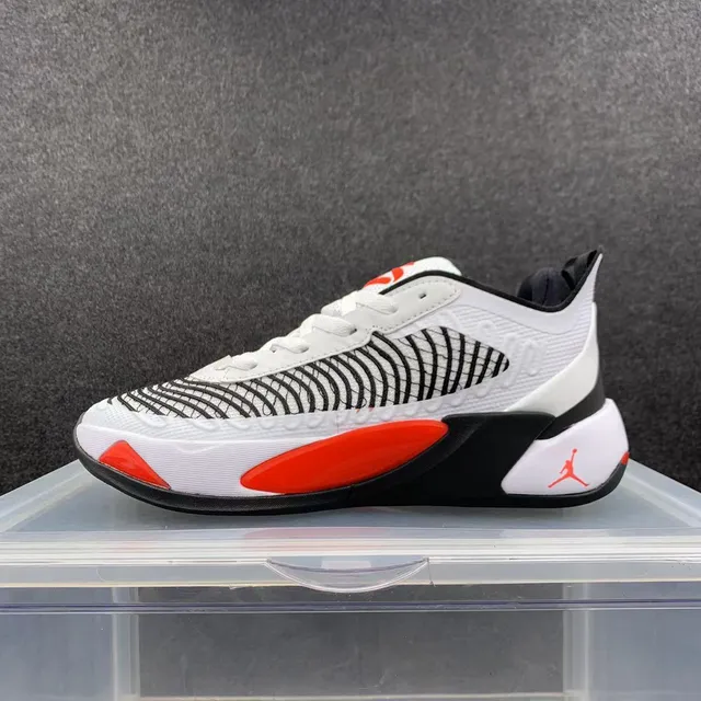 Chaussures de basketball Air Jordan 38 blanc noir rouge 2