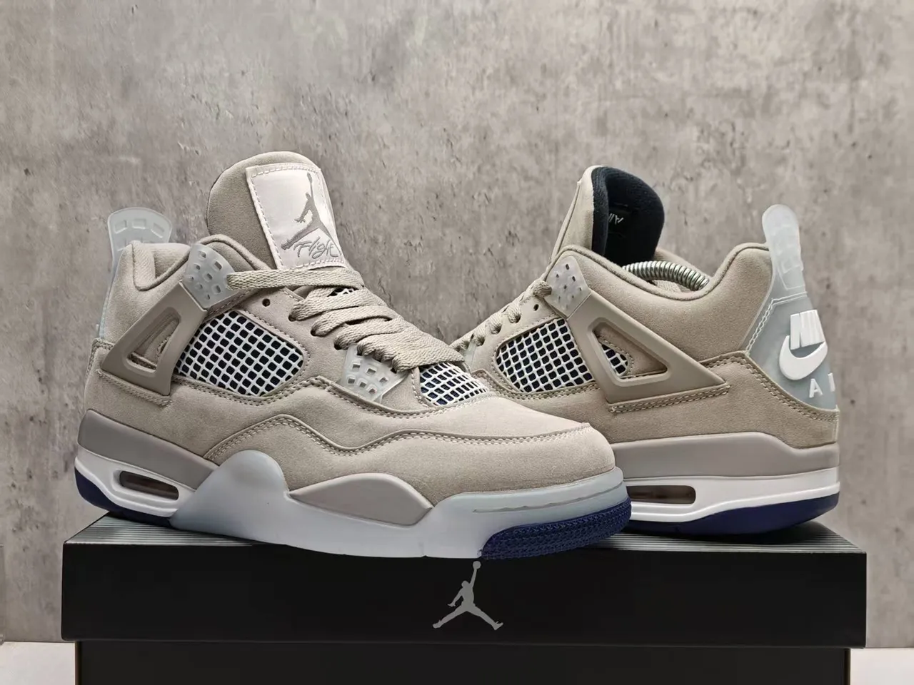 Air Jordan 4 Beige Navy Basketball Shoes 2