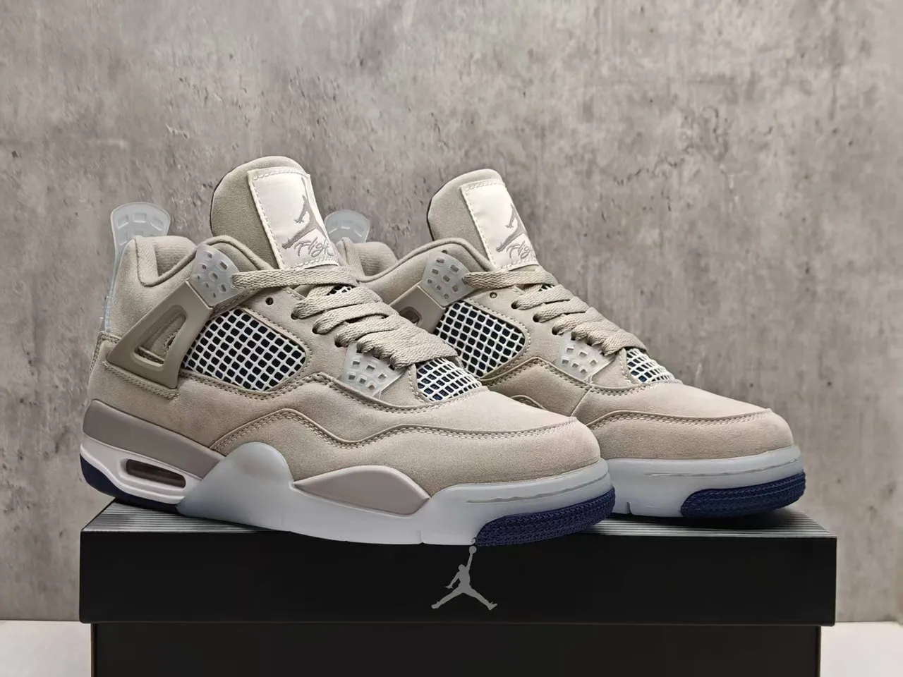 Air Jordan 4 Beige Navy Basketball Shoes 4