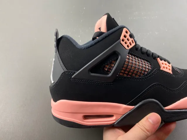 Tênis de basquete Air Jordan 4 preto e ouro rosa 3