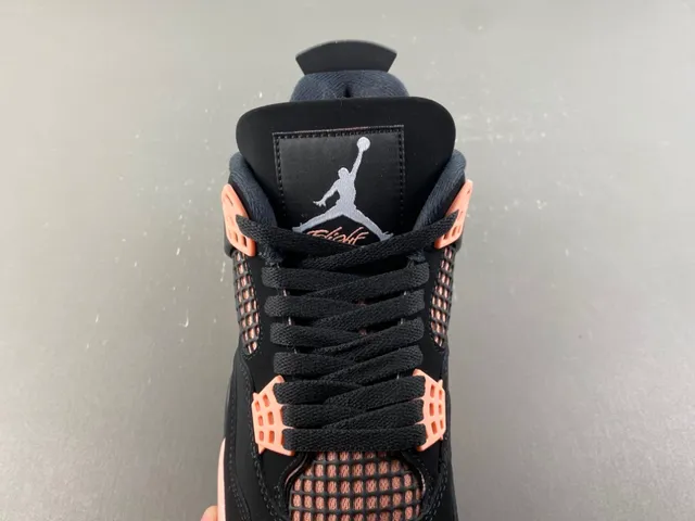 Tênis de basquete Air Jordan 4 preto e ouro rosa 6