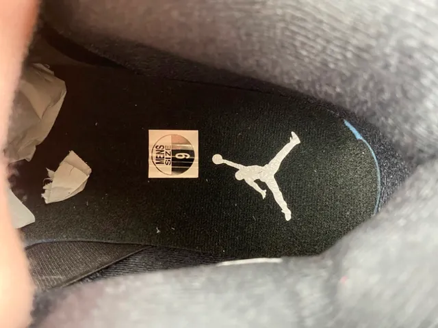 Tênis de basquete Air Jordan 4 preto e ouro rosa 8