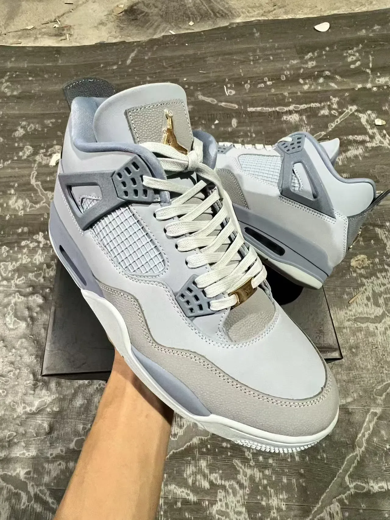 Air Jordan 4 Tênis de Basquete Cinza Claro e Cinza Médio 2
