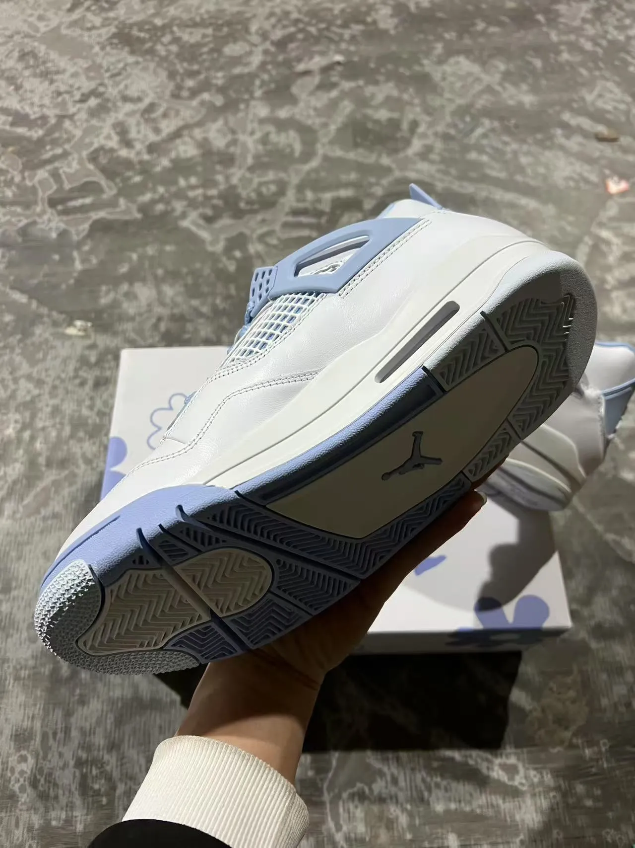 Air Jordan 4 White and Powder Blue Basketball Shoes 6