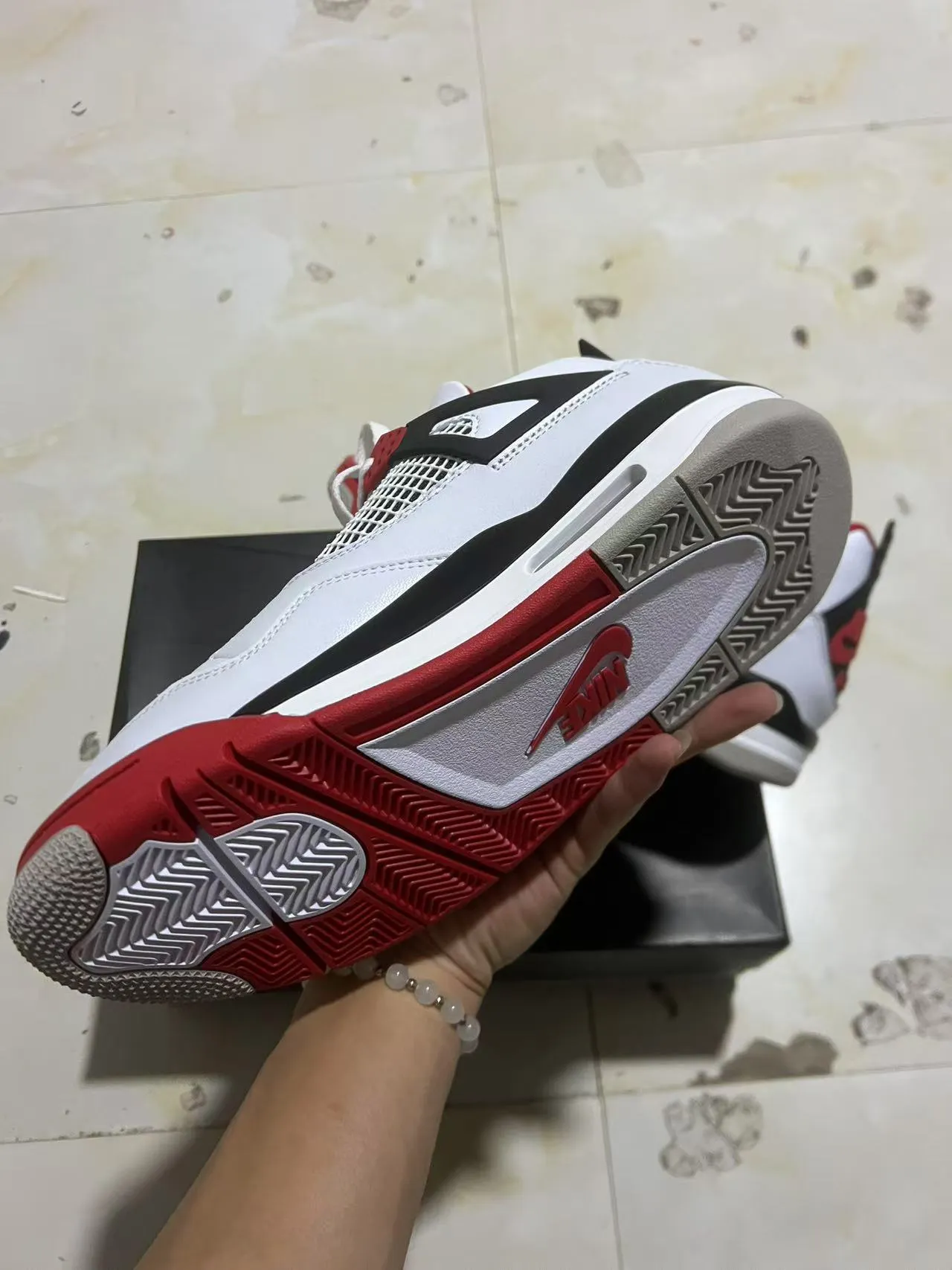 Air Jordan 4 Branco Preto Vermelho Tênis de Basquete 6