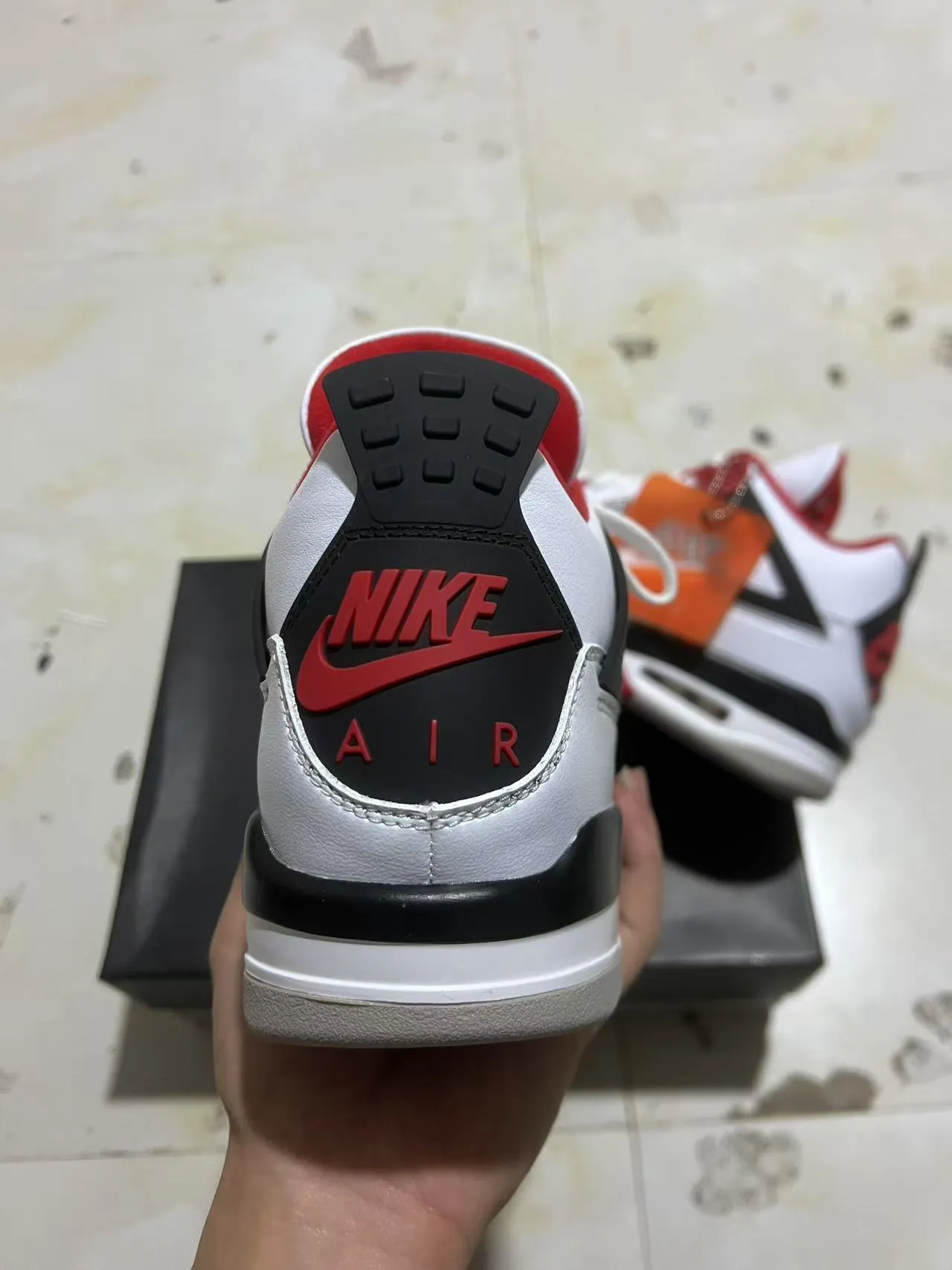 Air Jordan 4 Branco Preto Vermelho Tênis de Basquete 8
