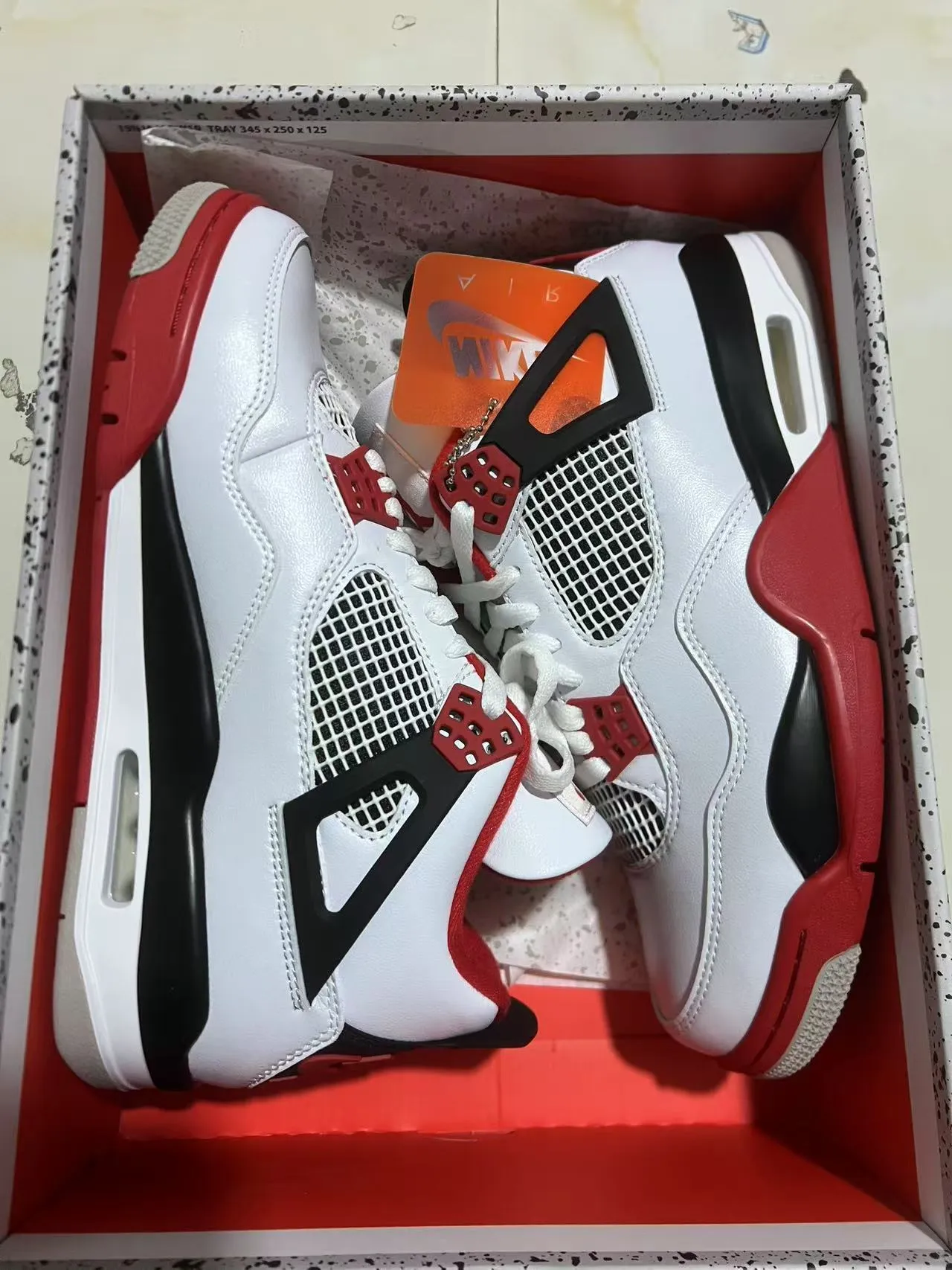 Air Jordan 4 Branco Preto Vermelho Tênis de Basquete 9