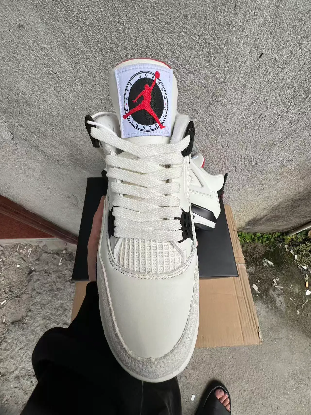Chaussures de basketball Air Jordan 4 blanc noir rouge 3