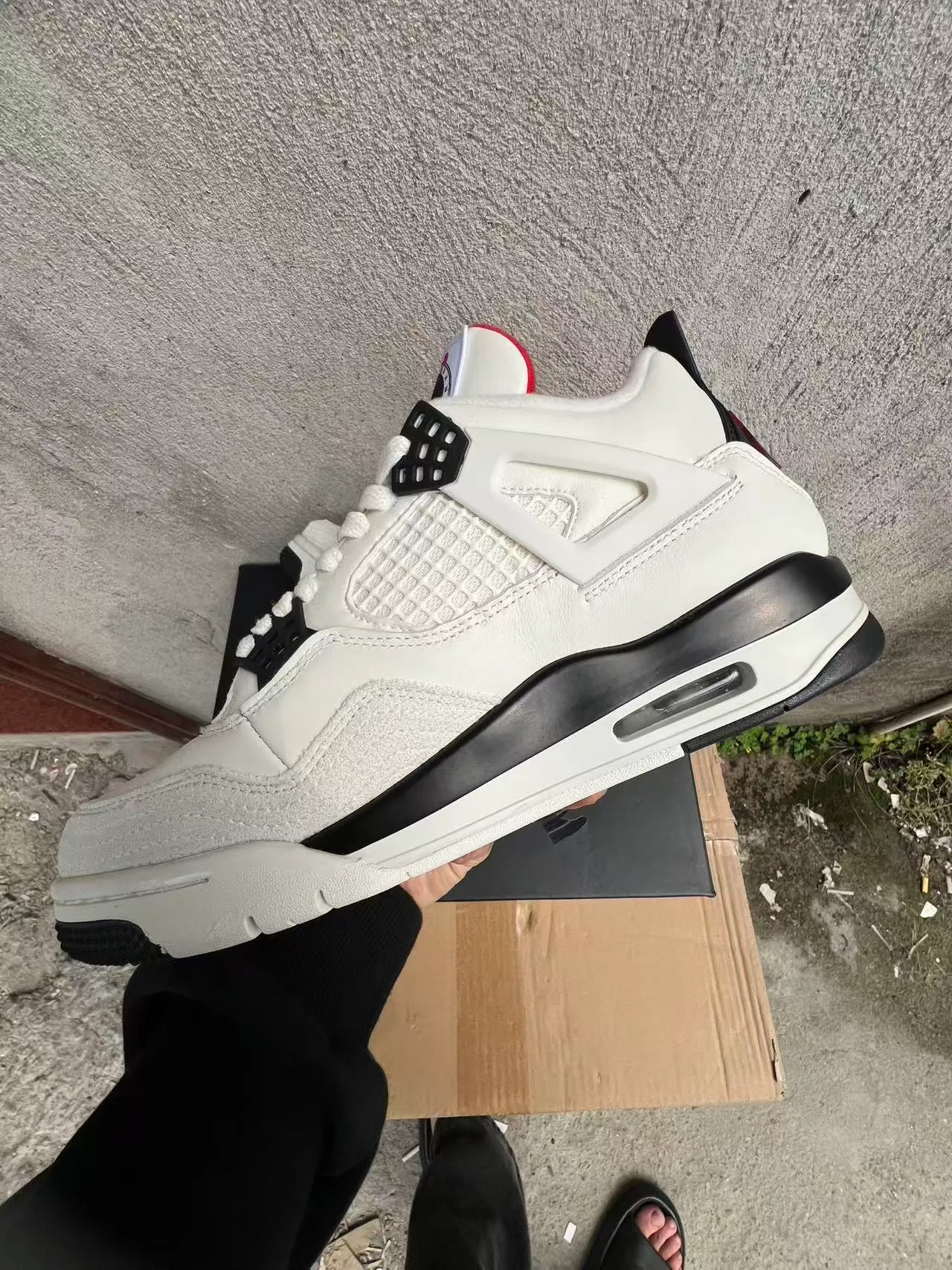 Chaussures de basketball Air Jordan 4 blanc noir rouge 5