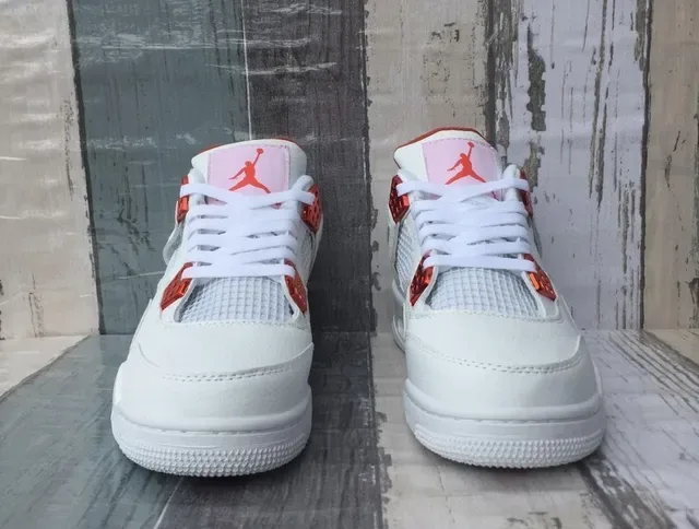 Air Jordan 4 Branco e Laranja Tênis de Basquete 2