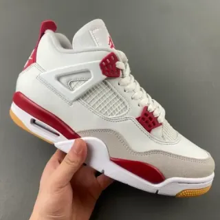Air Jordan 4 白红胶篮球鞋