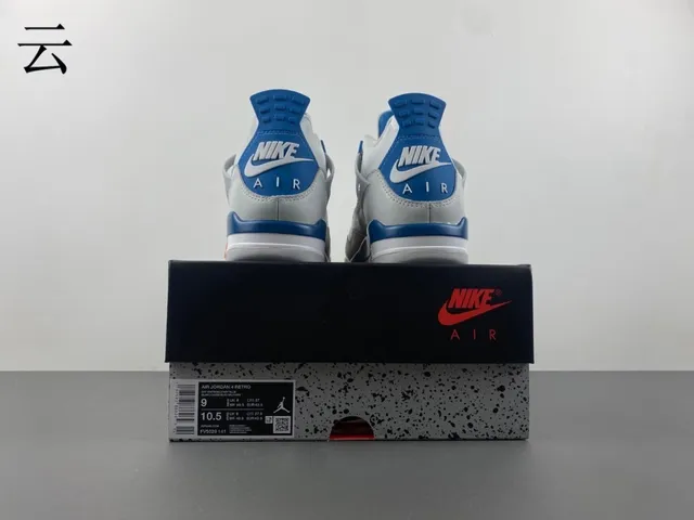 Tênis de basquete Air Jordan 4 branco e azul royal 17