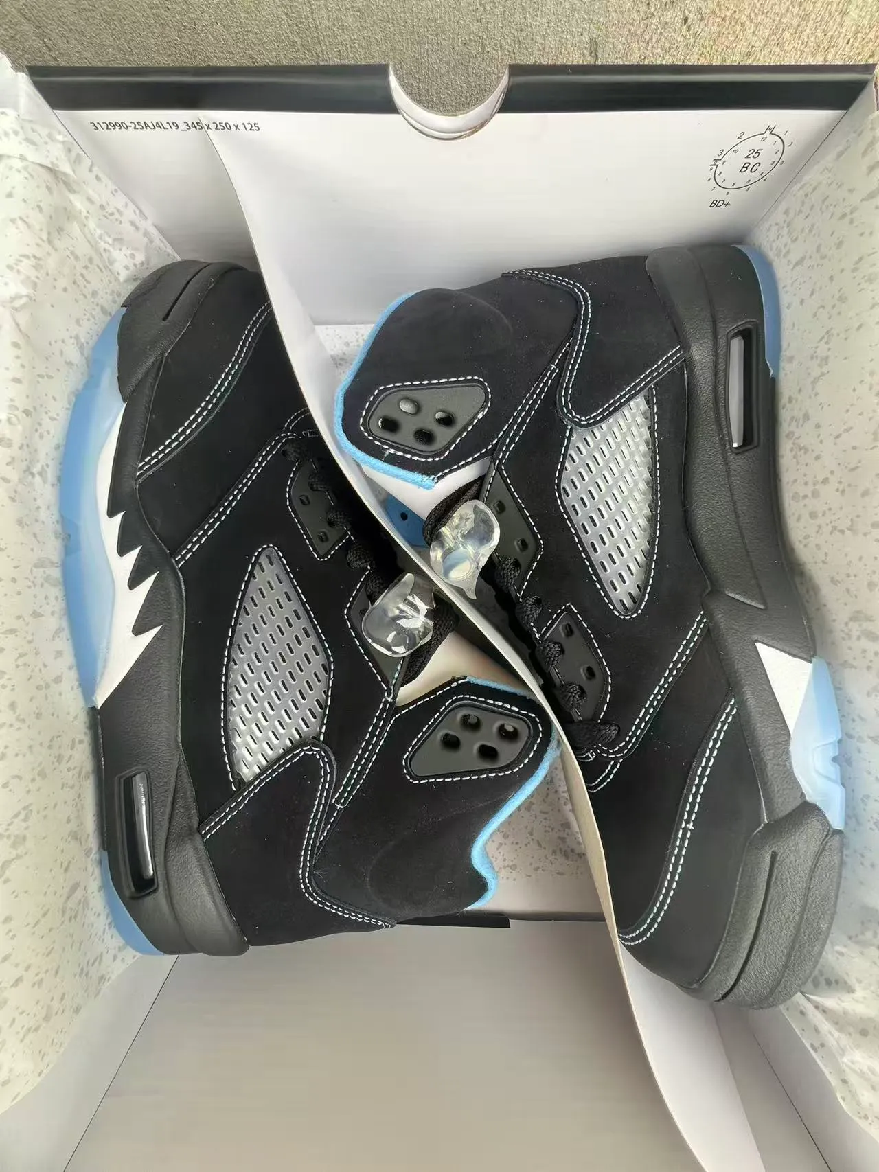 Tênis de basquete Air Jordan 5 preto azul claro branco 9