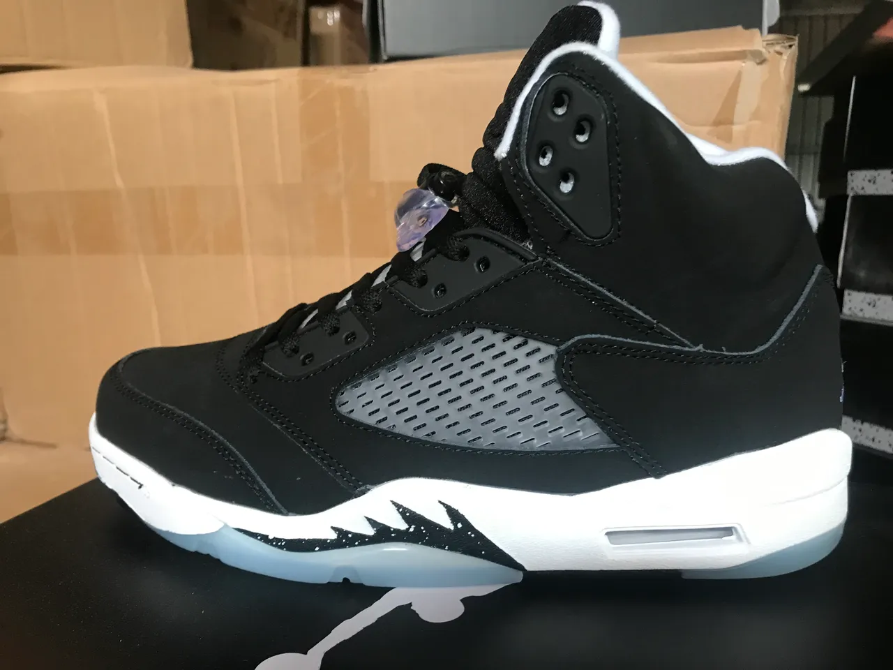 Air Jordan 5 Black White Blue Basketball Shoes 4
