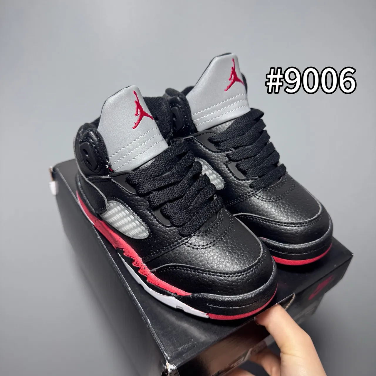 Air Jordan 5 Noir Blanc Rouge Chaussures de basketball pour enfant 4