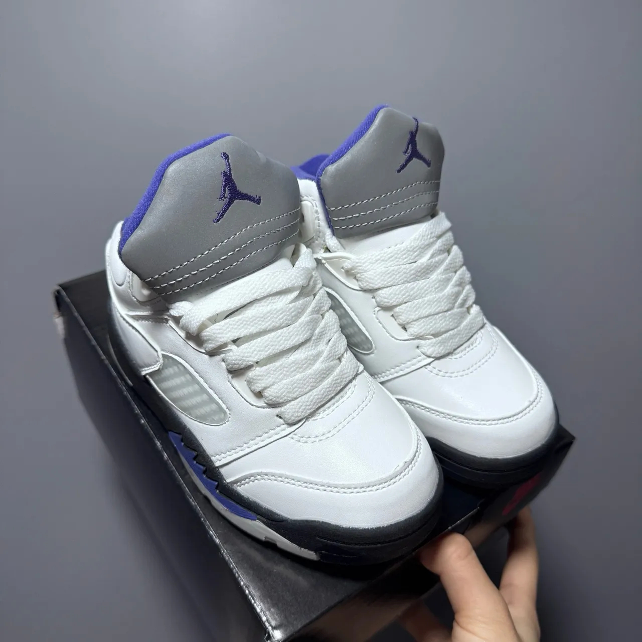 Air Jordan 5 Noir Blanc Rouge Chaussures de basketball pour enfant 12