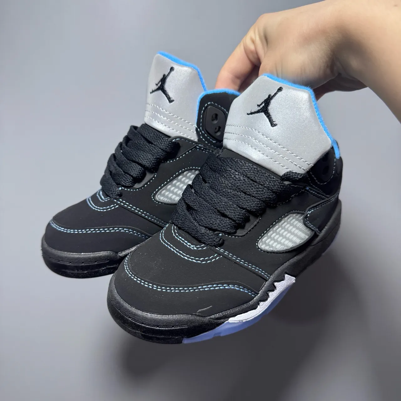 Air Jordan 5 Noir Blanc Rouge Chaussures de basketball pour enfant 24