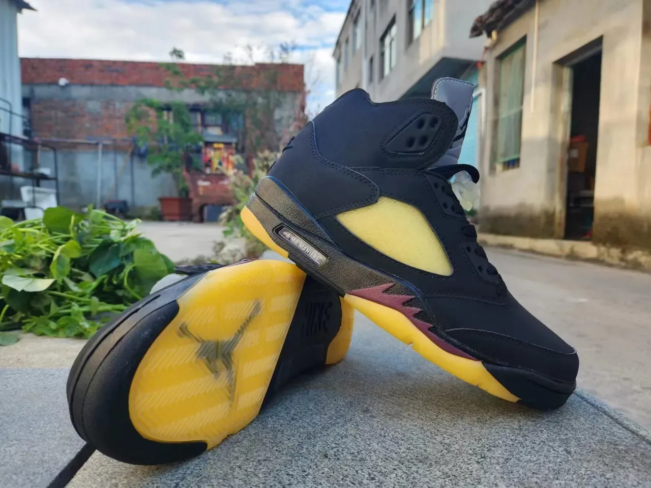 Air Jordan 5 Noir Jaune Marron Chaussures de Basket 3