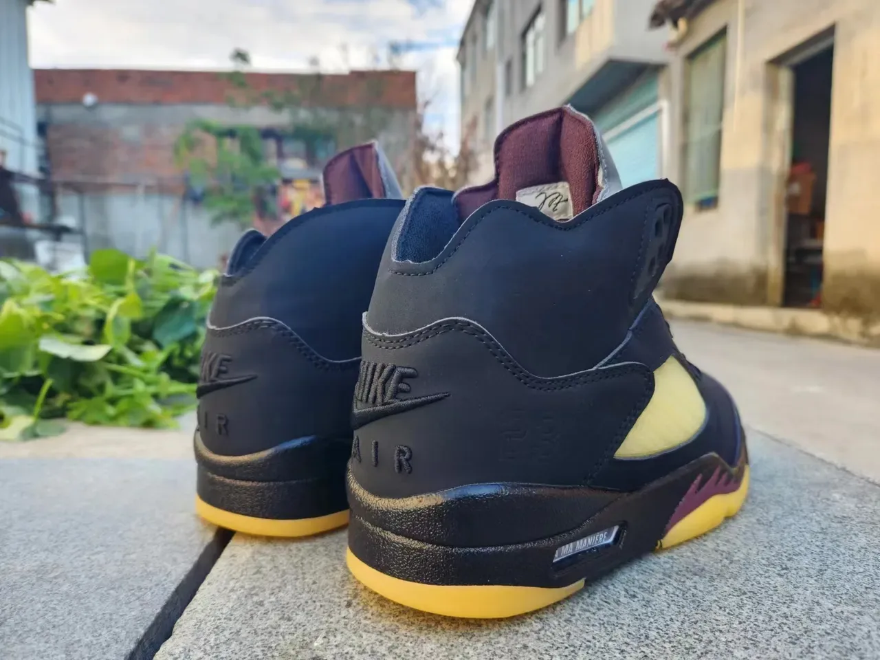 Air Jordan 5 Noir Jaune Marron Chaussures de Basket 4