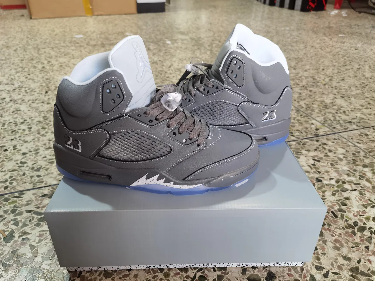 Chaussures de basketball Air Jordan 5 gris blanc bleu translucide 2