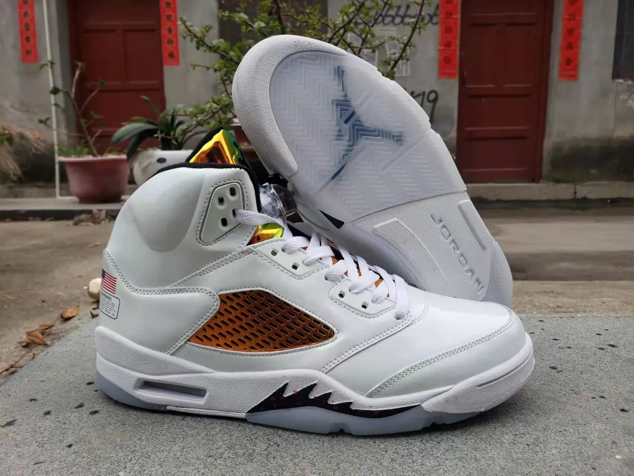 Air Jordan 5 White Gold Iridescent Basketball Shoes 2
