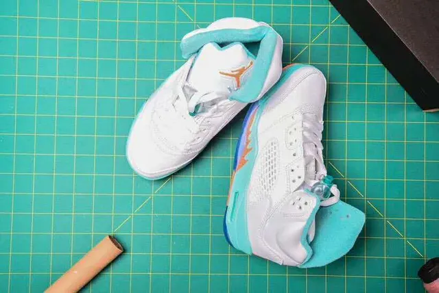 Air Jordan 5 White Turquoise Orange Basketball Shoes 3