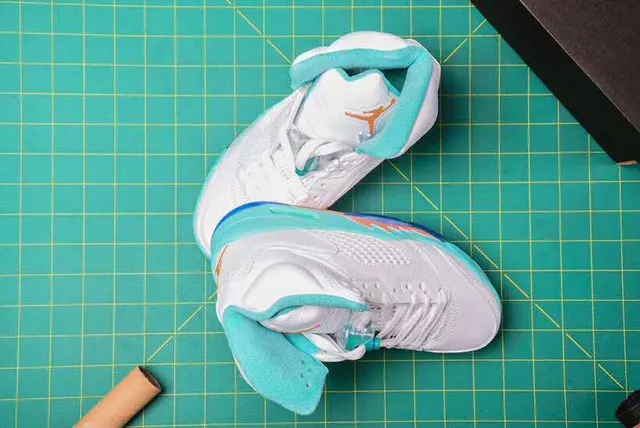 Air Jordan 5 White Turquoise Orange Basketball Shoes 9