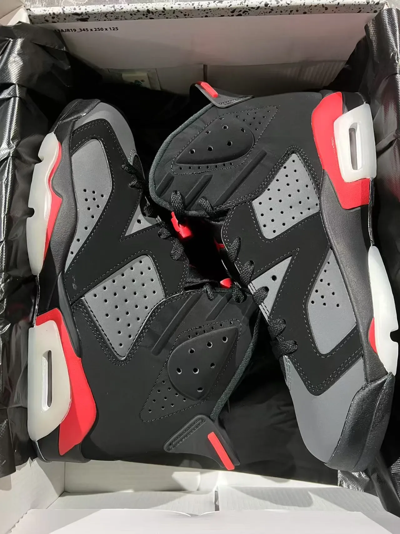 Air Jordan 6 Chaussures de Basketball Noir Rouge Gris 9