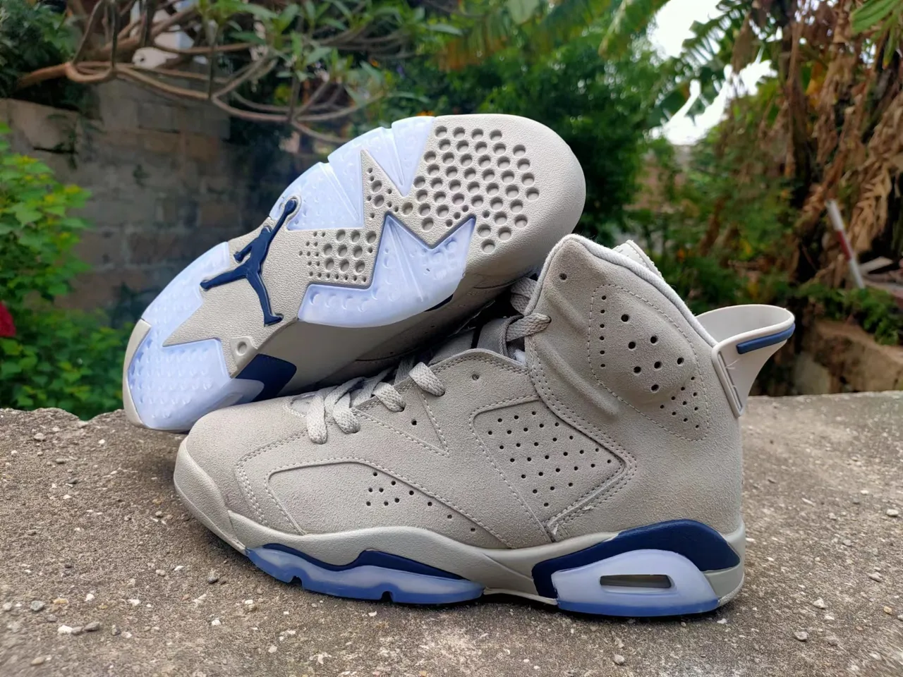 Air Jordan 6 Gray and Navy Basketball Shoes 2