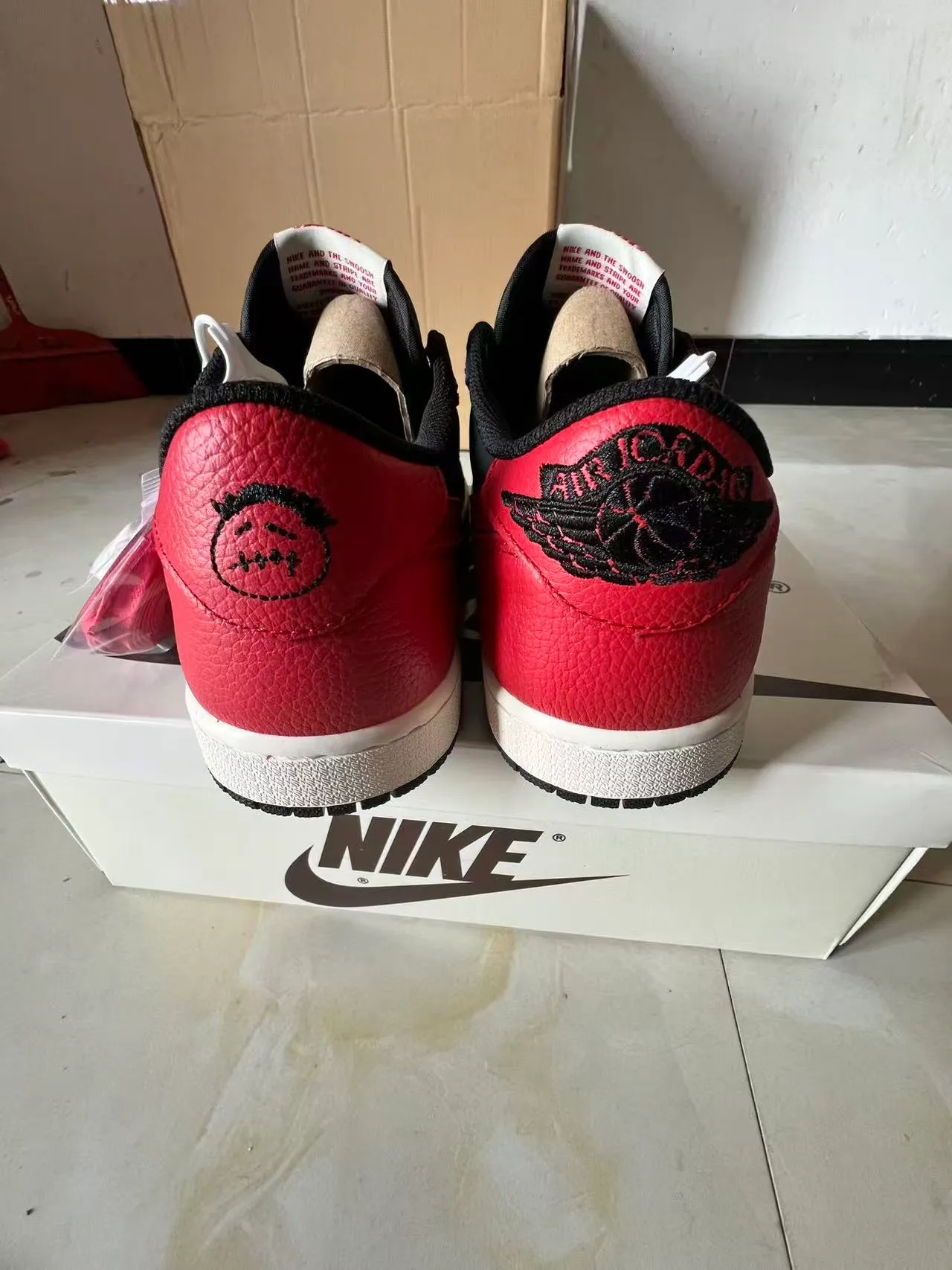 Air Jordan Black Red Low-Top Leather Upper Basketball Shoes 8