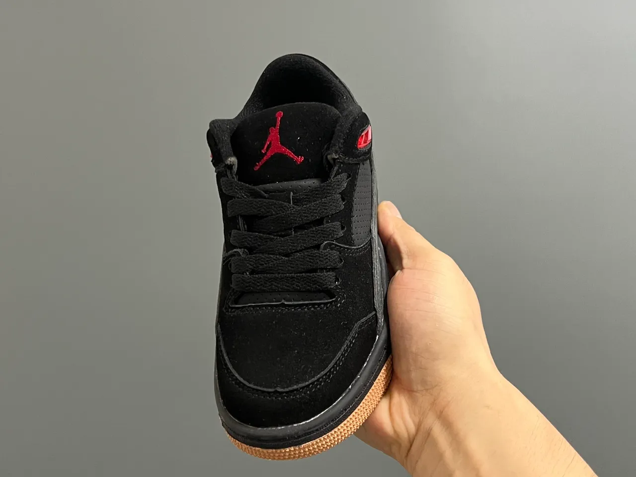 حذاء كرة السلة للأطفال Air Jordan Flight Court أبيض وأسود 12