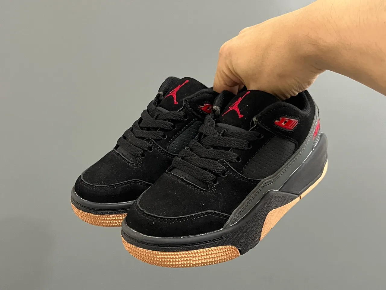 حذاء كرة السلة للأطفال Air Jordan Flight Court أبيض وأسود 13