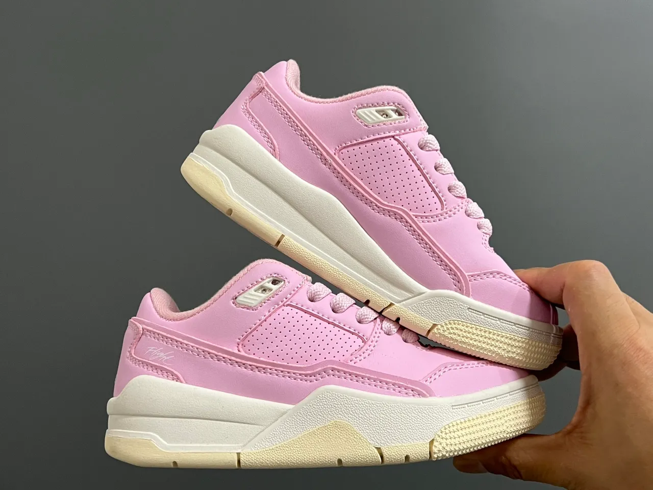 حذاء كرة السلة للأطفال Air Jordan Flight Court أبيض وأسود 18