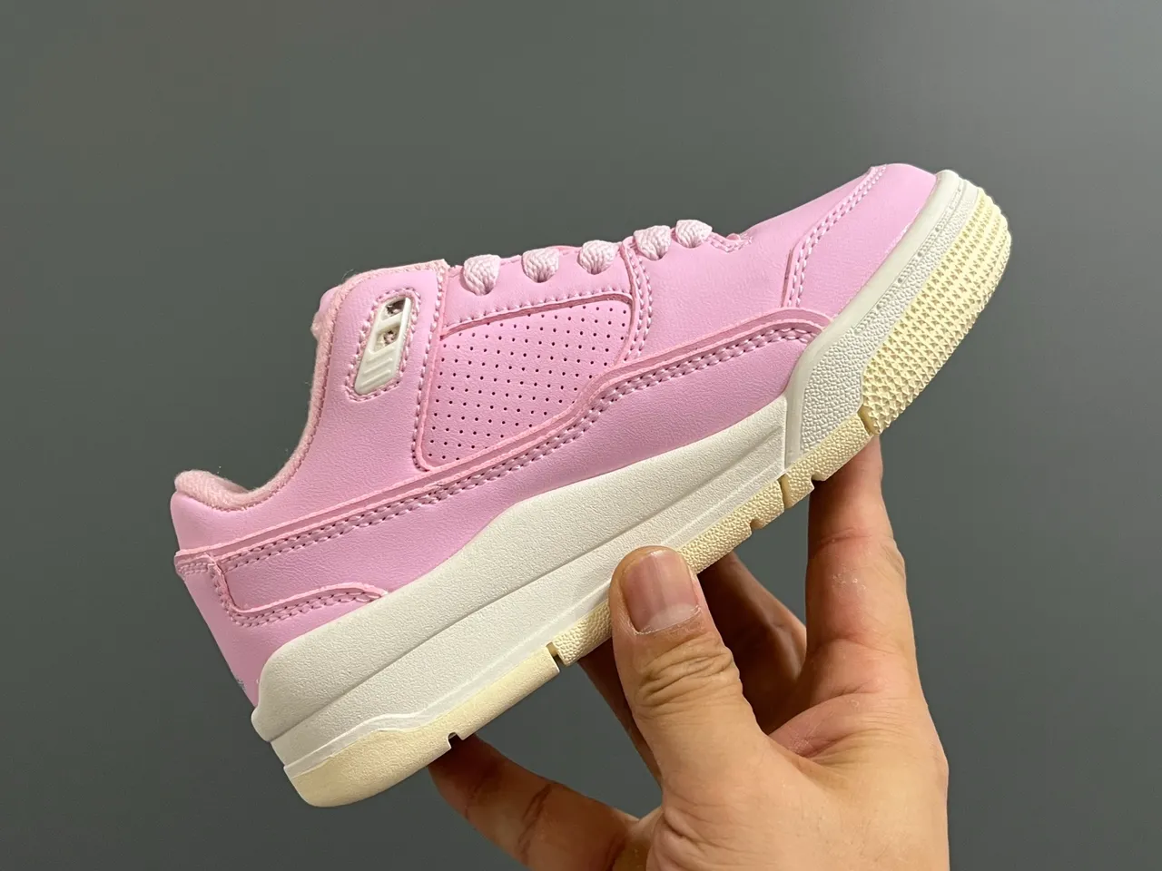 حذاء كرة السلة للأطفال Air Jordan Flight Court أبيض وأسود 21