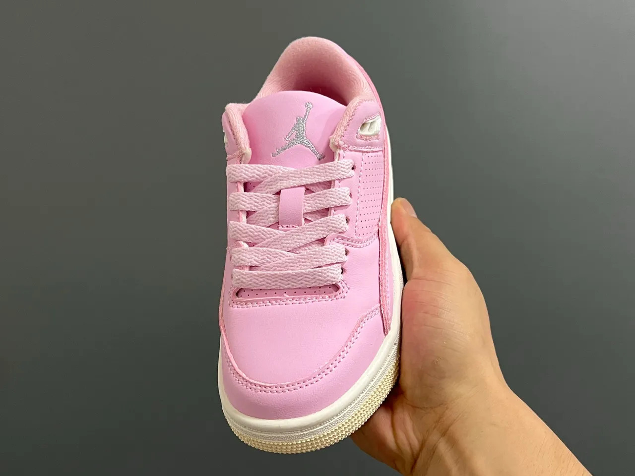 حذاء كرة السلة للأطفال Air Jordan Flight Court أبيض وأسود 24