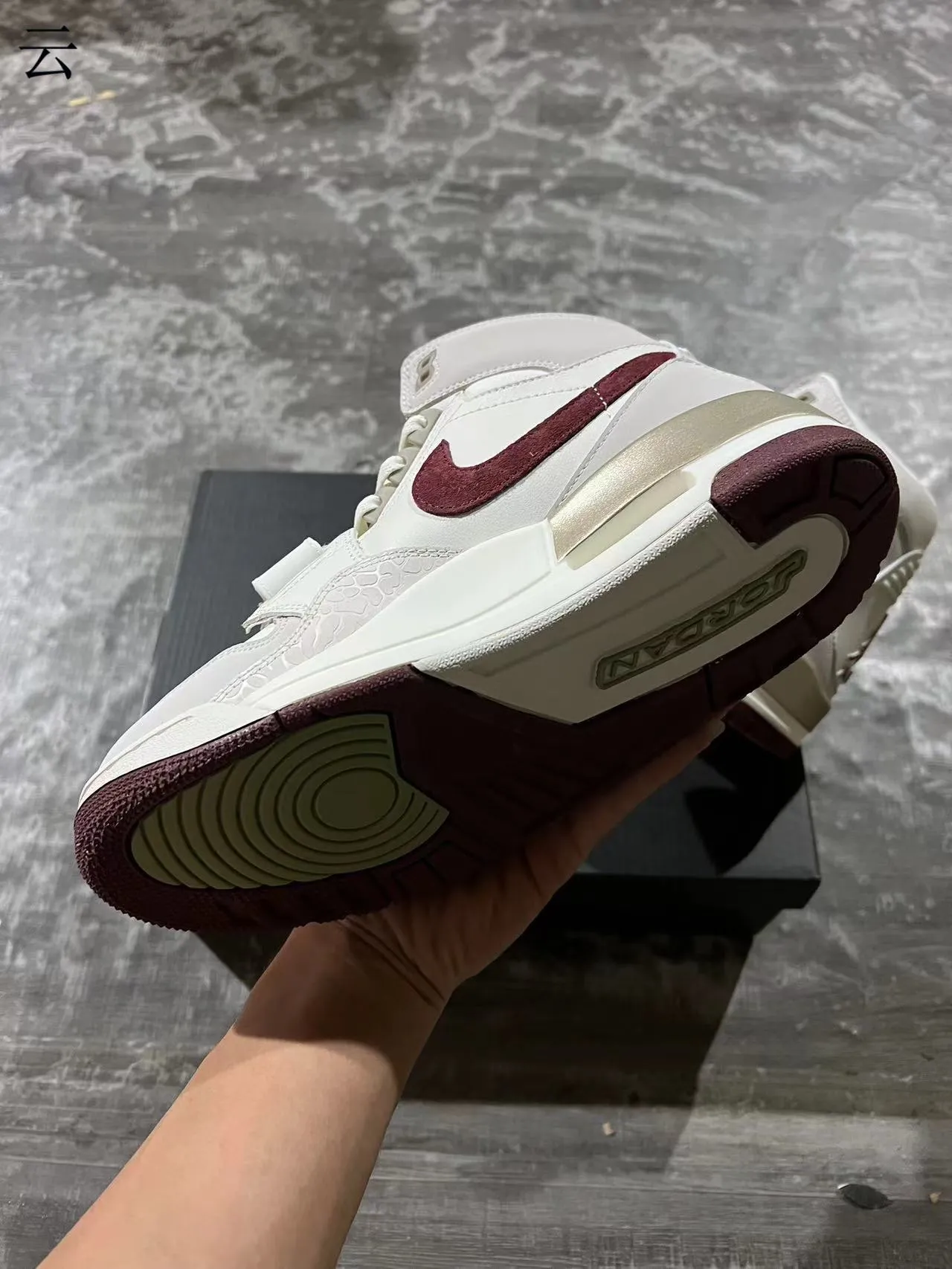 Air Jordan Legacy 312 Off-White Burgundy Metallic Gold Basketball Shoes 6
