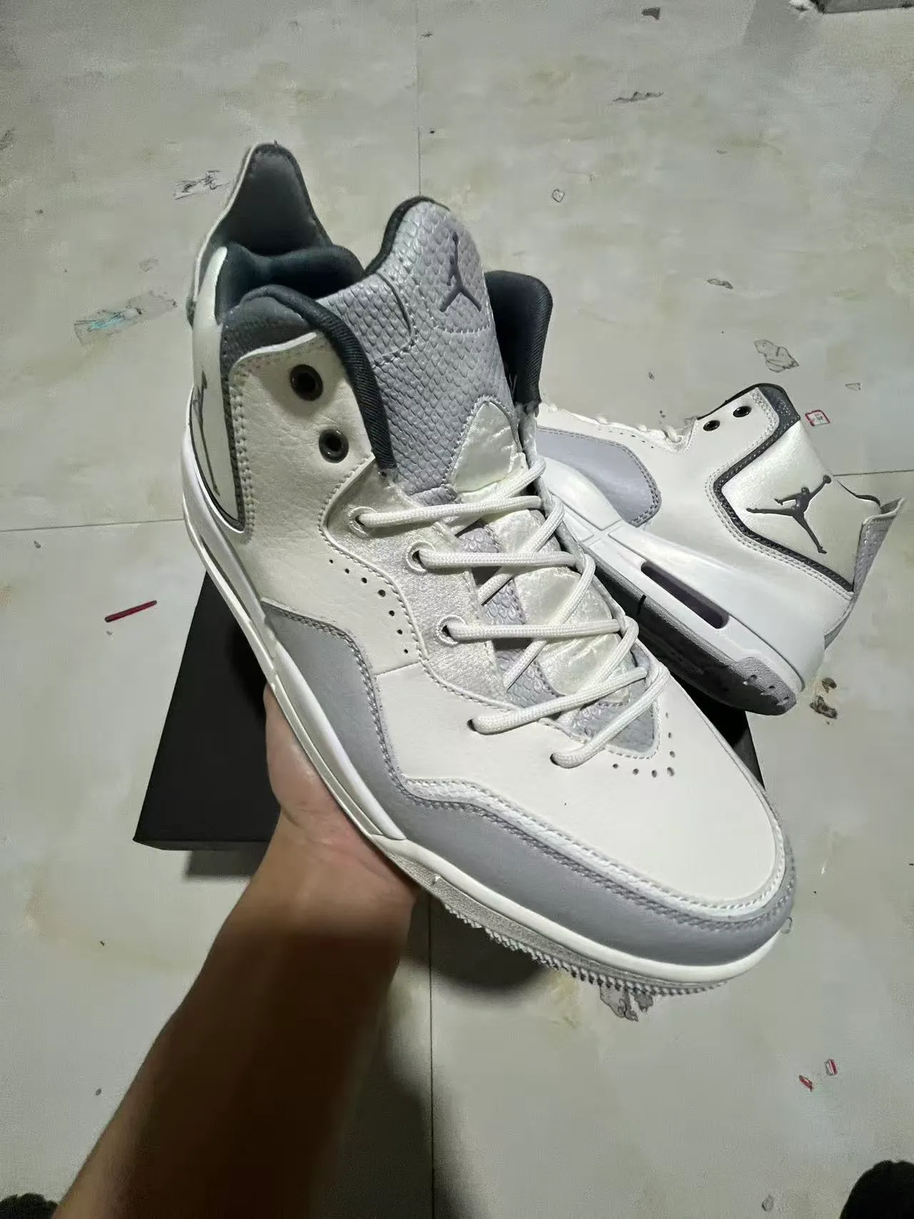 Air Jordan Legacy 312 White Light Gray Basketball Shoes 2