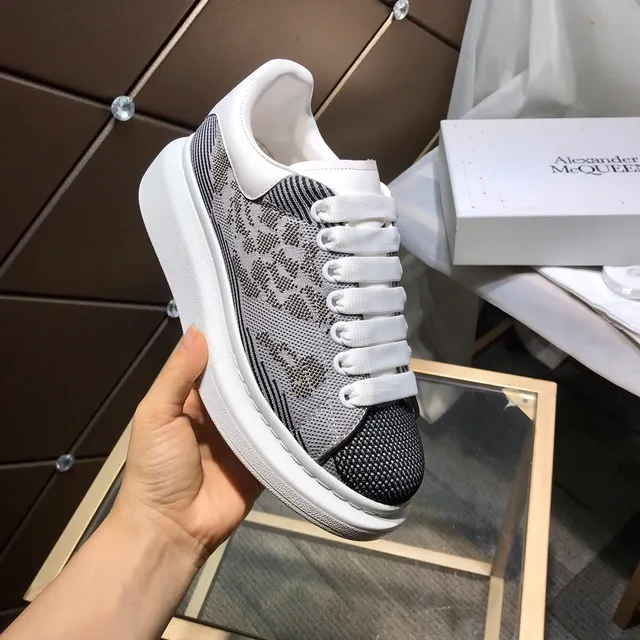 Alexander McQueen ওভারসাইজ্ড স্নিকার ধূসর, কালো, সাদা লাইফস্টাইল স্নিকার 3