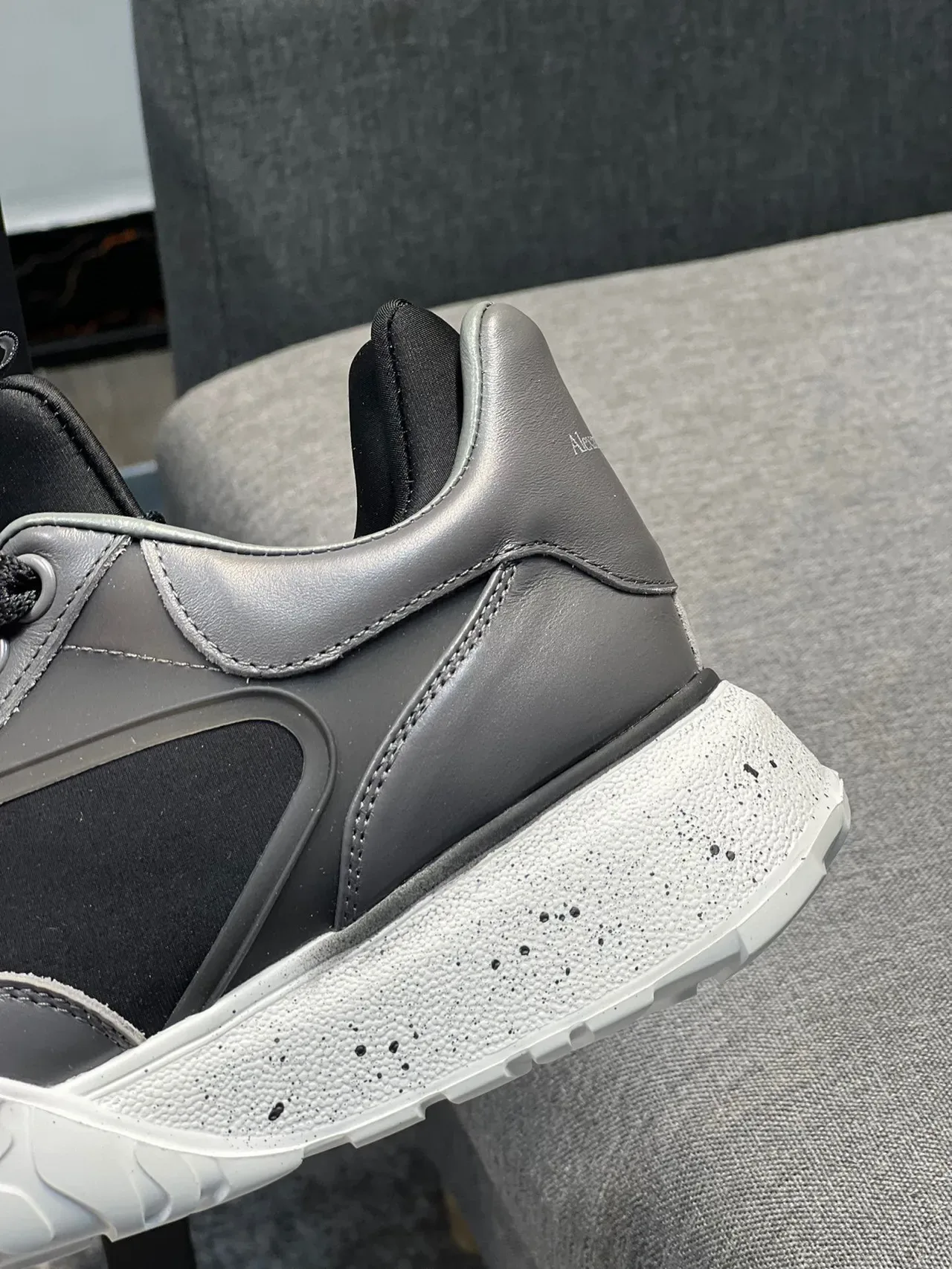 Alexander McQueen Tênis oversized Cinza Preto Branco Lifestyle Sneakers 8