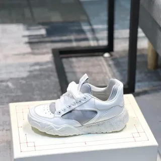 Alexander McQueen Oversized Sneaker White and Gray Chunky Sneakers