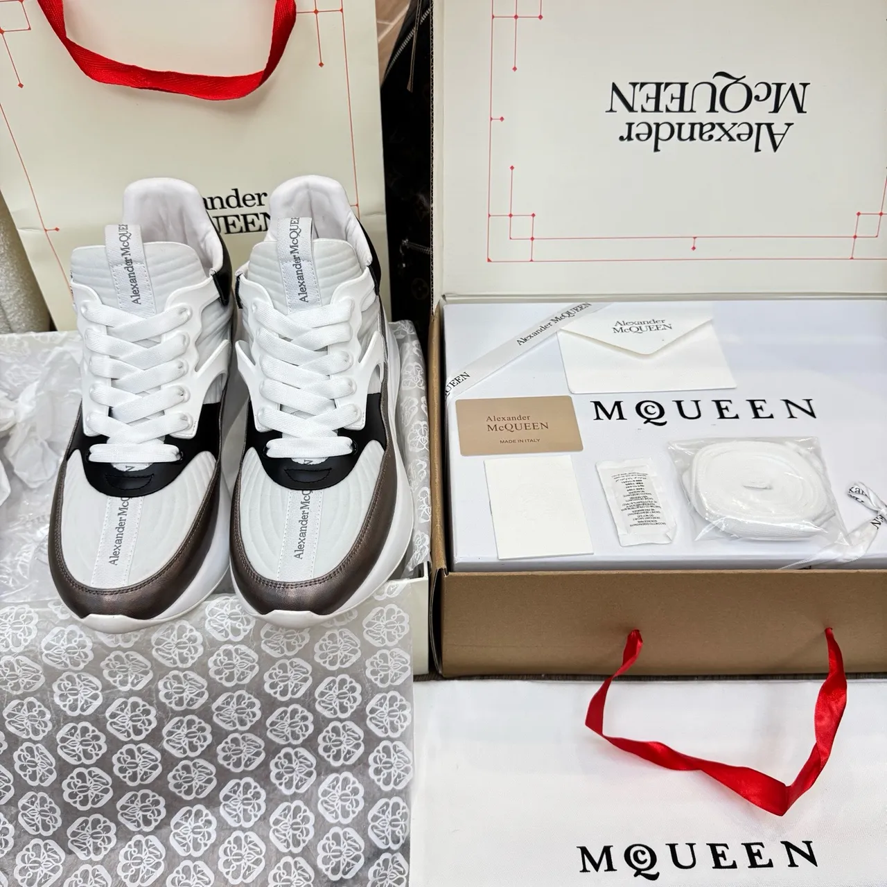 Alexander McQueen Oversized Sneaker White Iridescent Black Chunky Sneakers 4